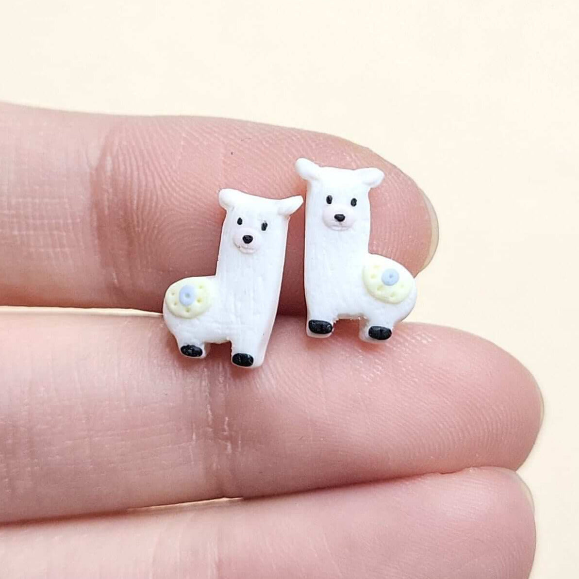 Alpaca stud earrings