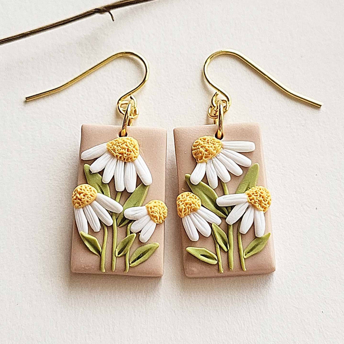 Daisy earrings handmade