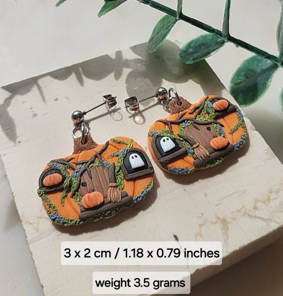 Boucles d'oreilles maison citrouille d'Halloween • Bijoux fantôme mignons • Boucles d'oreilles en pâte polymère • Cottagecore • Fantaisiste et amusant • Cadeau pour femmes