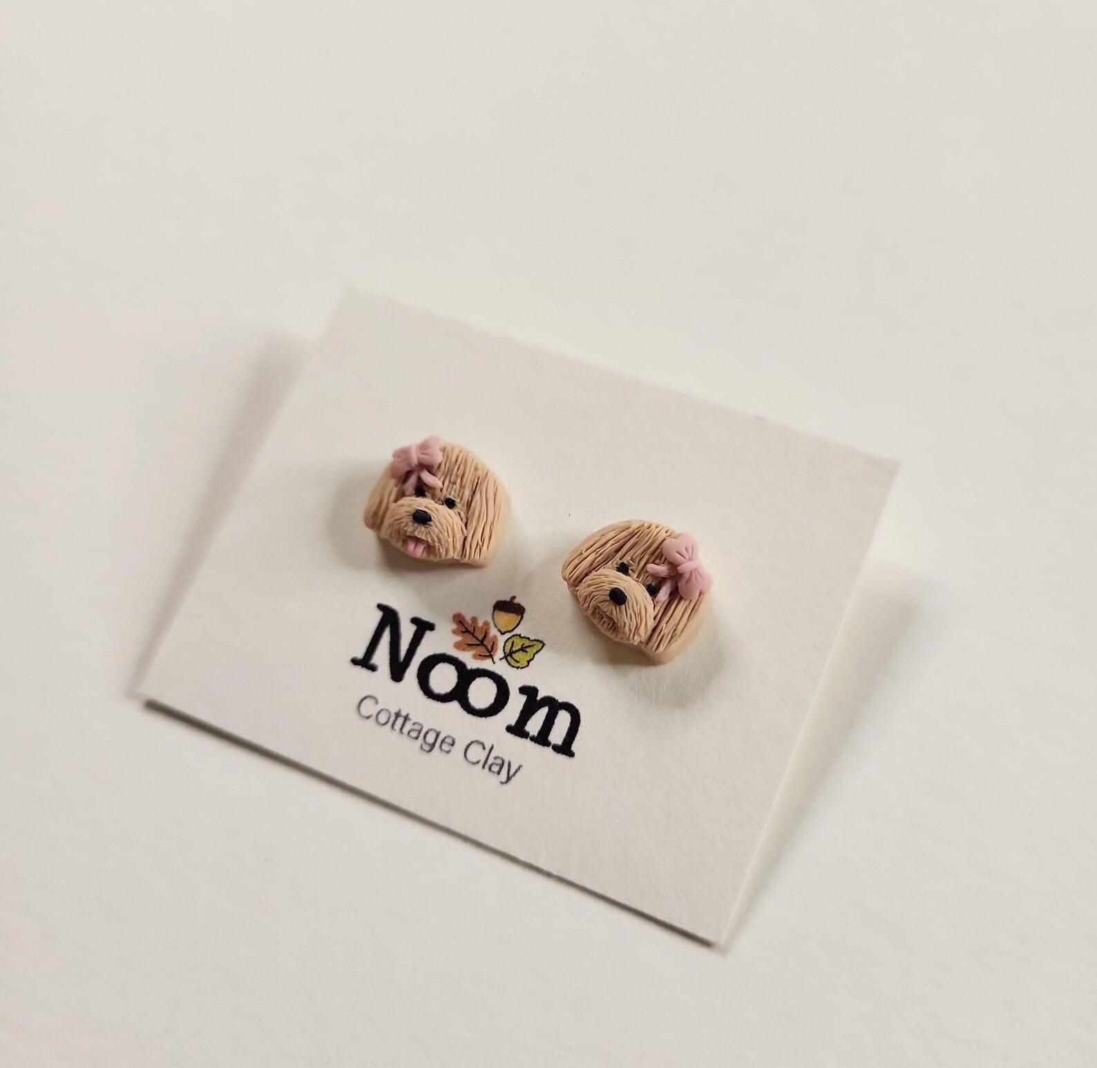 Handmade Maltipoo dog stud earrings, polymer clay dog jewelry gift – Rankų darbo smeigiami auskarai su maltipoo