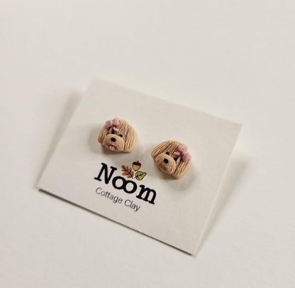 Handmade Maltipoo dog stud earrings, polymer clay dog jewelry gift – Rankų darbo smeigiami auskarai su maltipoo