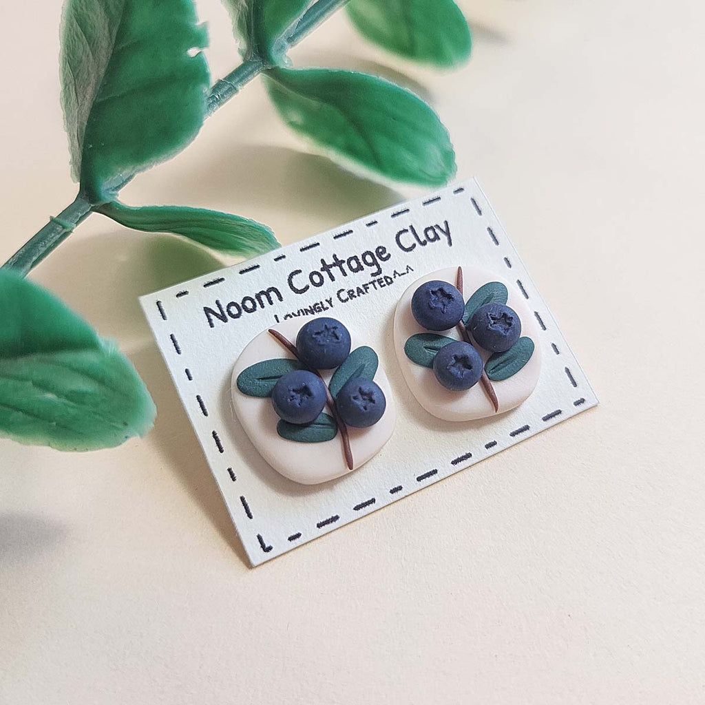 Blueberry stud earrings handmade from polymer clay - Rankų darbo auskarai su mėlynėmis