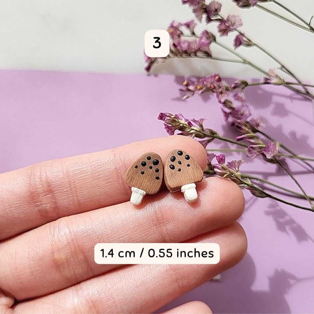 Brown mushroom stud earrings