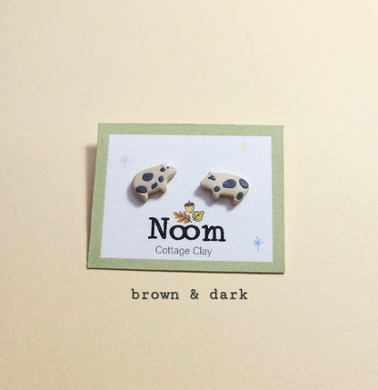 Brown pig stud earrings