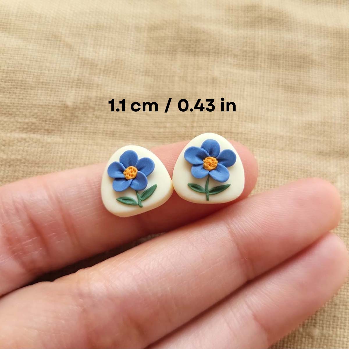 For-get-me-not flower stud earrings polymer clay - Rankų darbo auskarai smeigtukai su neužmirštuolių motyvais