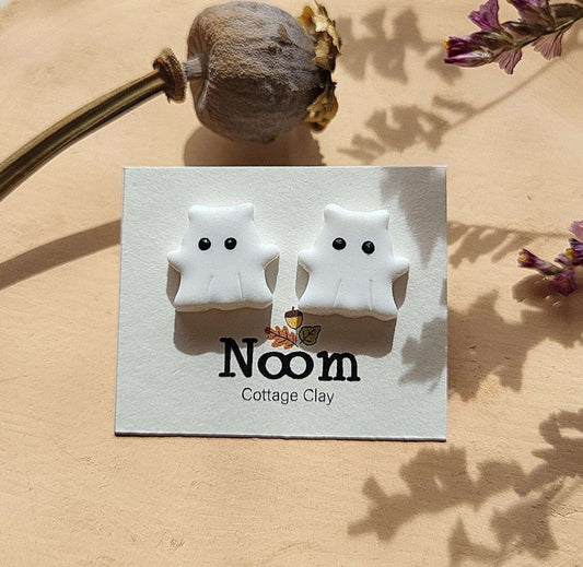 Cute cat ghost stud earrings