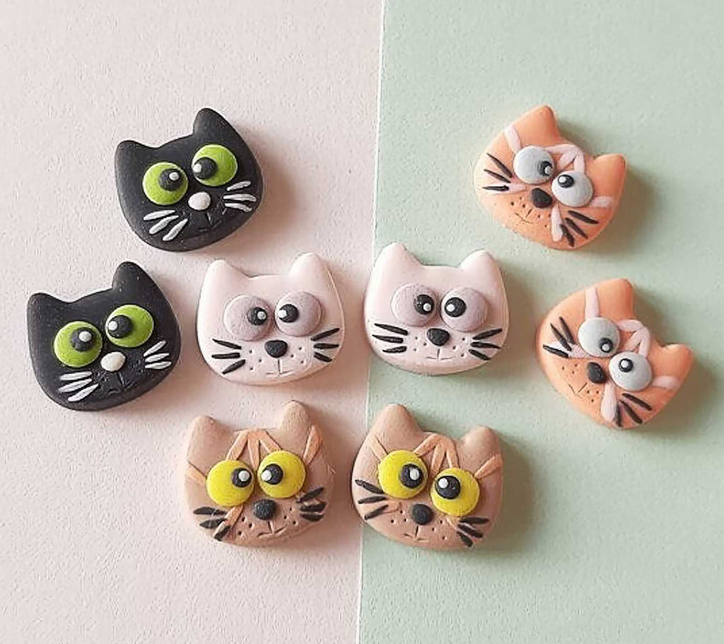 Cute cat stud earrings and unique gift for cat lovers - Rankų darbo auskarai su kate