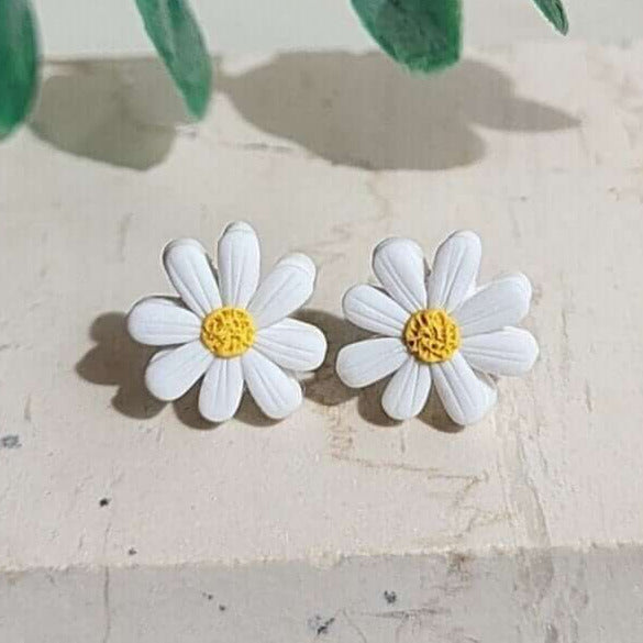Daisy stud earrings - Rankų darbo auskarai smeigtukai „Ramunė“