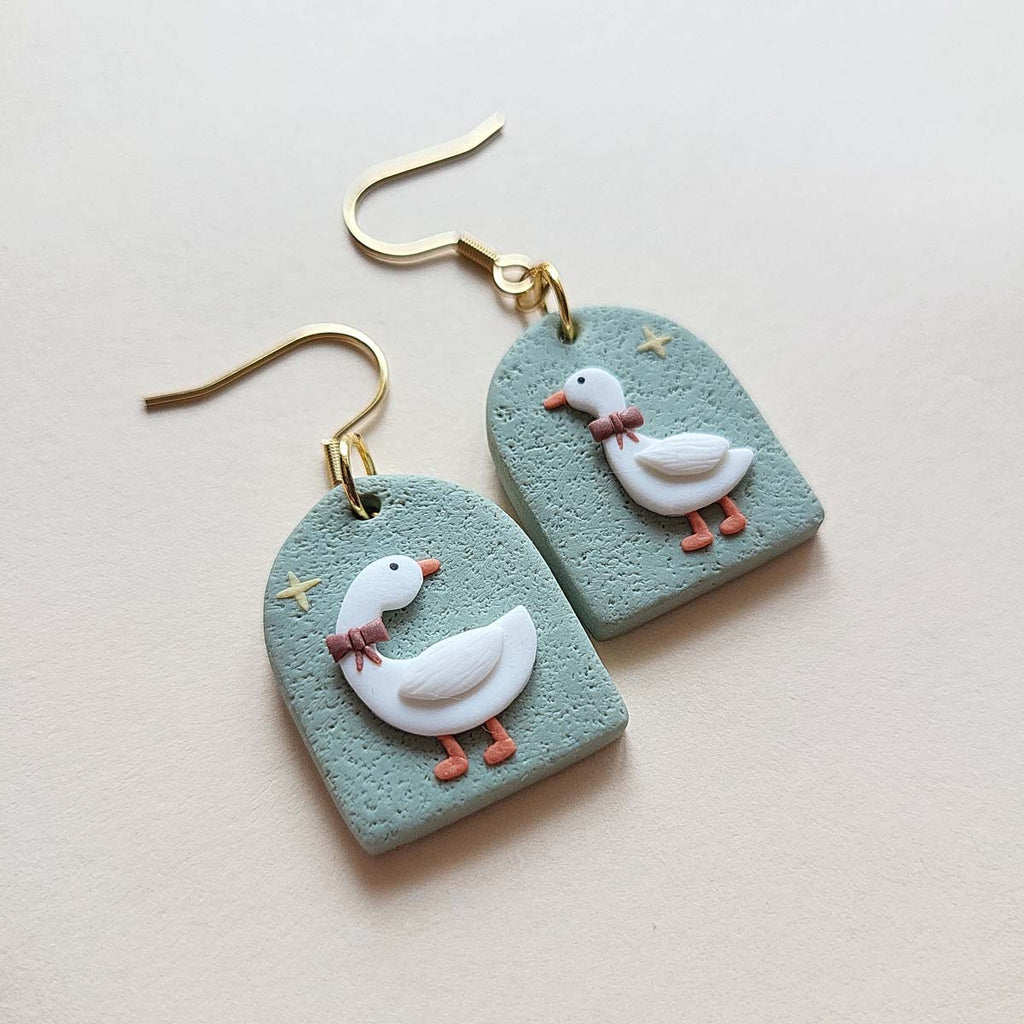 Cottagecore goose polymer clay earrings handmade jewelry gift for women - Rankų darbo auskarai su žąsies dizainu iš polimerinio molio