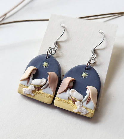 Unique Christmas gifts for women | Jesus in manger jewelry