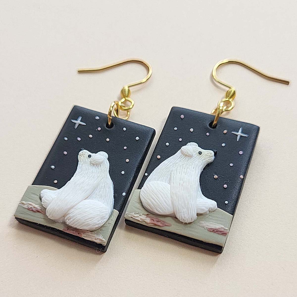 Polar bear polymer clay earrings, cute polar bear jewelry gift – Rankų darbo auskarai su baltuoju lokiu