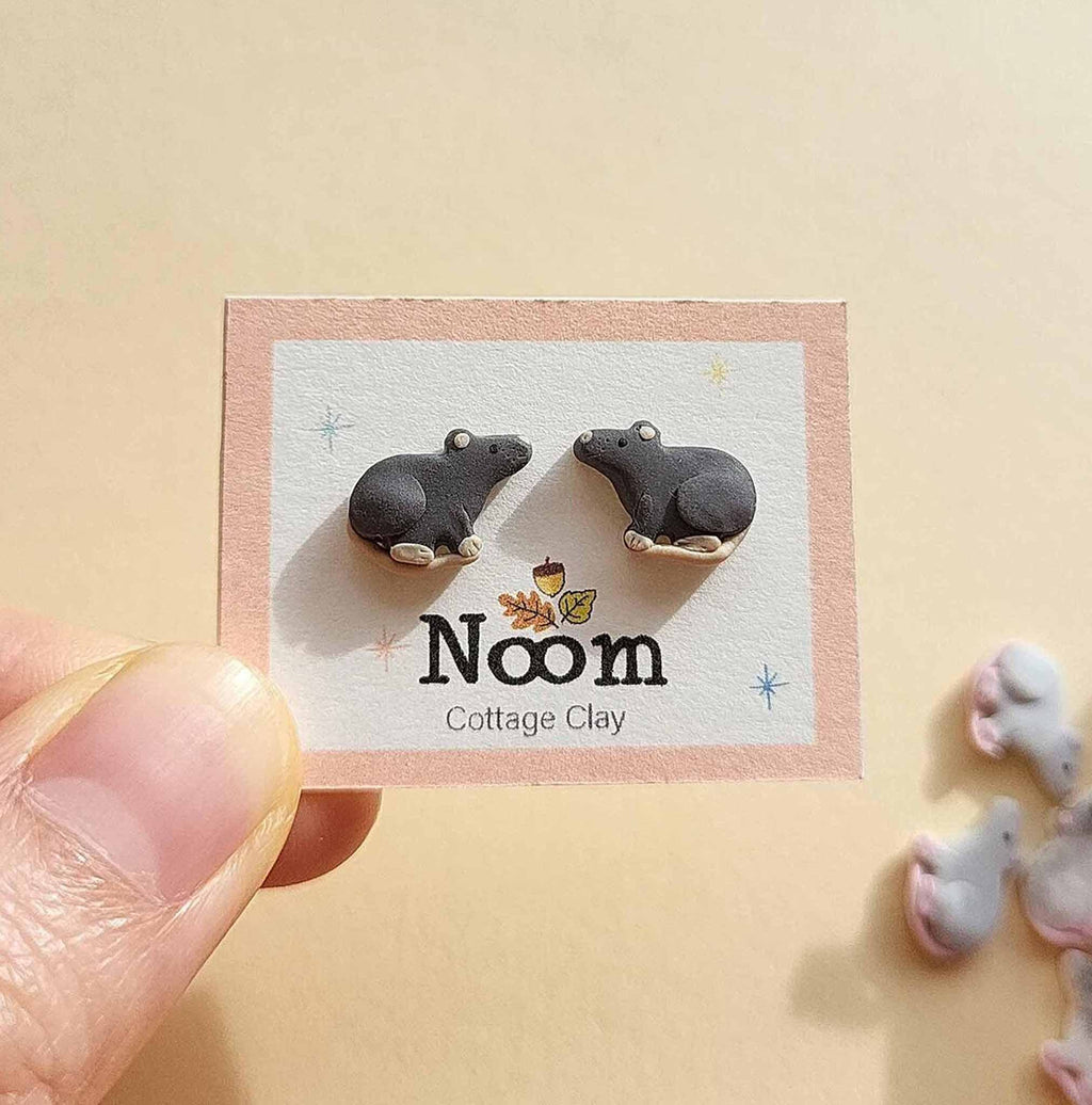 Pendientes de Estudio de Rata Elegante • Joyería de Roedores Lindos