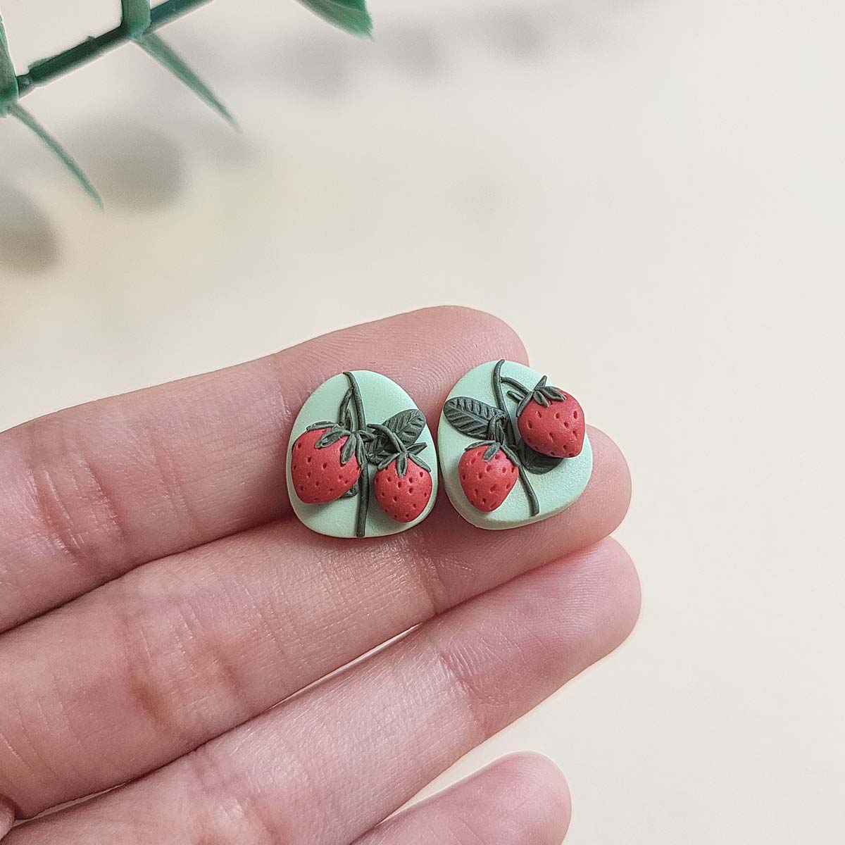 Cute strawberry stud earrings - Rankų darbo auskarai su braškėmis