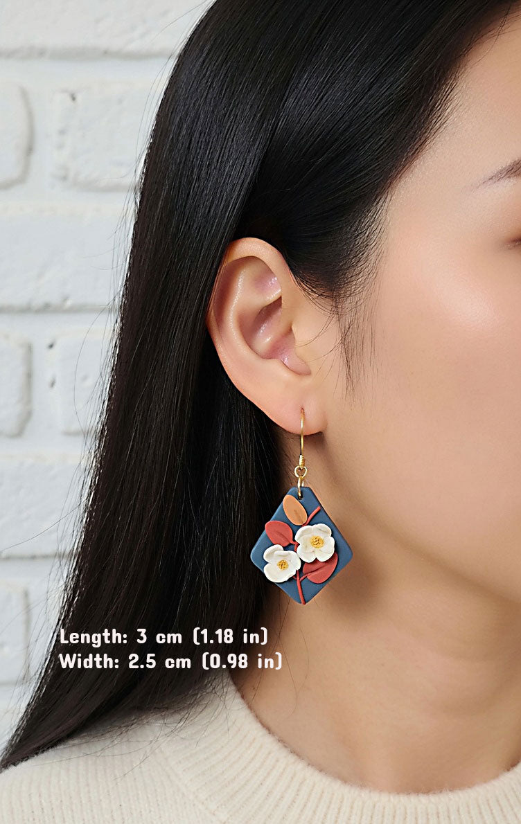 Dangle white flower polymer clay earrings - Rankų darbo auskarai su baltomis gėlėmis