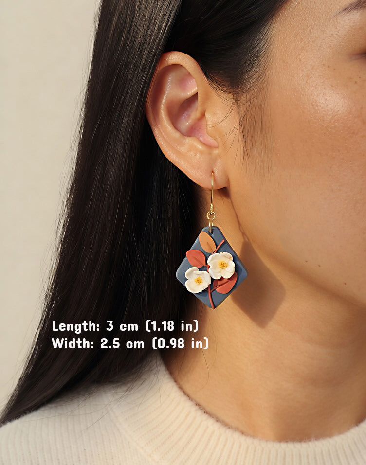 Dangle white flower polymer clay earrings - Rankų darbo auskarai su baltomis gėlėmis