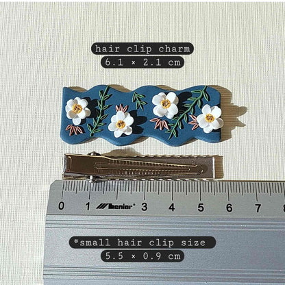 Polymer clay floral hairclip