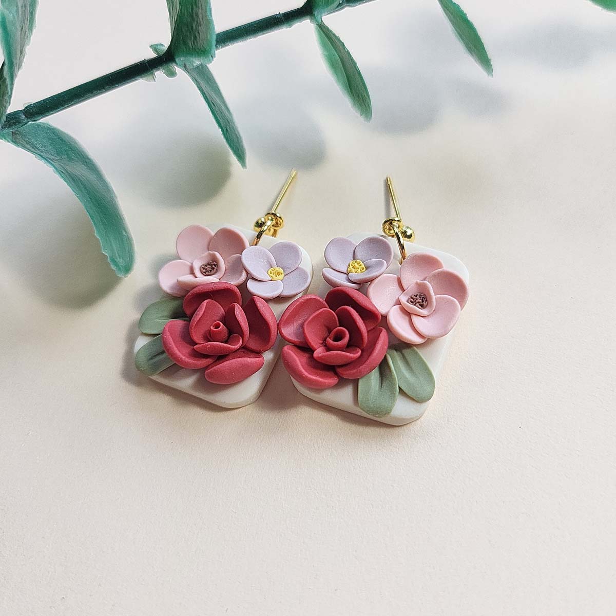 Spring flower polymer clay earrings - Rankų darbo auskarai su gėlėmis