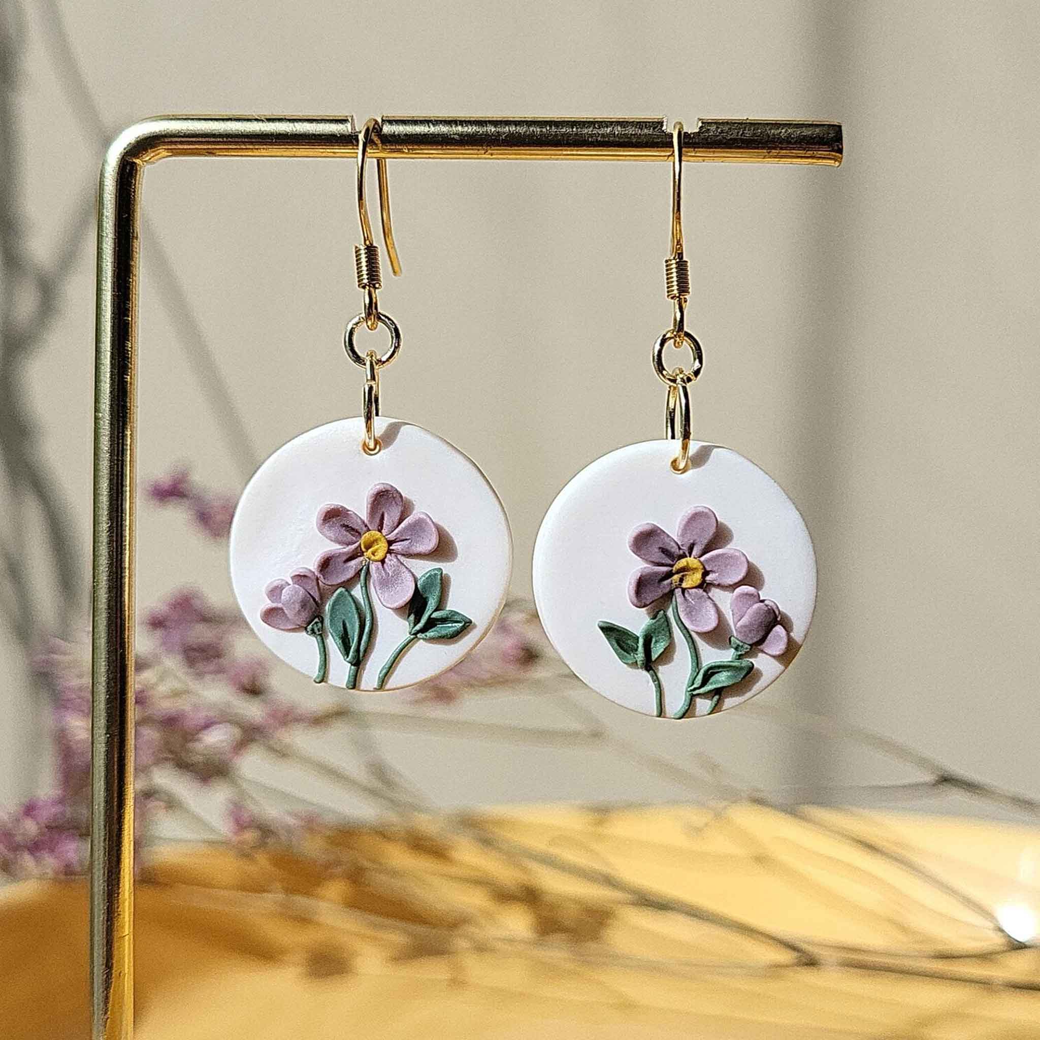 Small flower clay earrings 