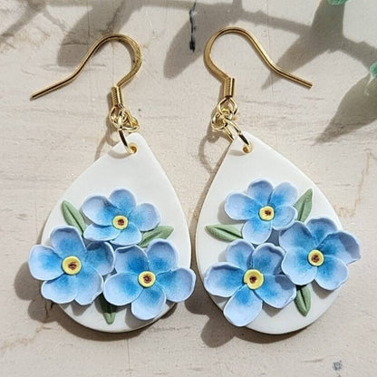 Forget me not polymer clay flower earrings - Rankų darbo auskarai „Neužmirštuolės“ iš polimerinio molio.
