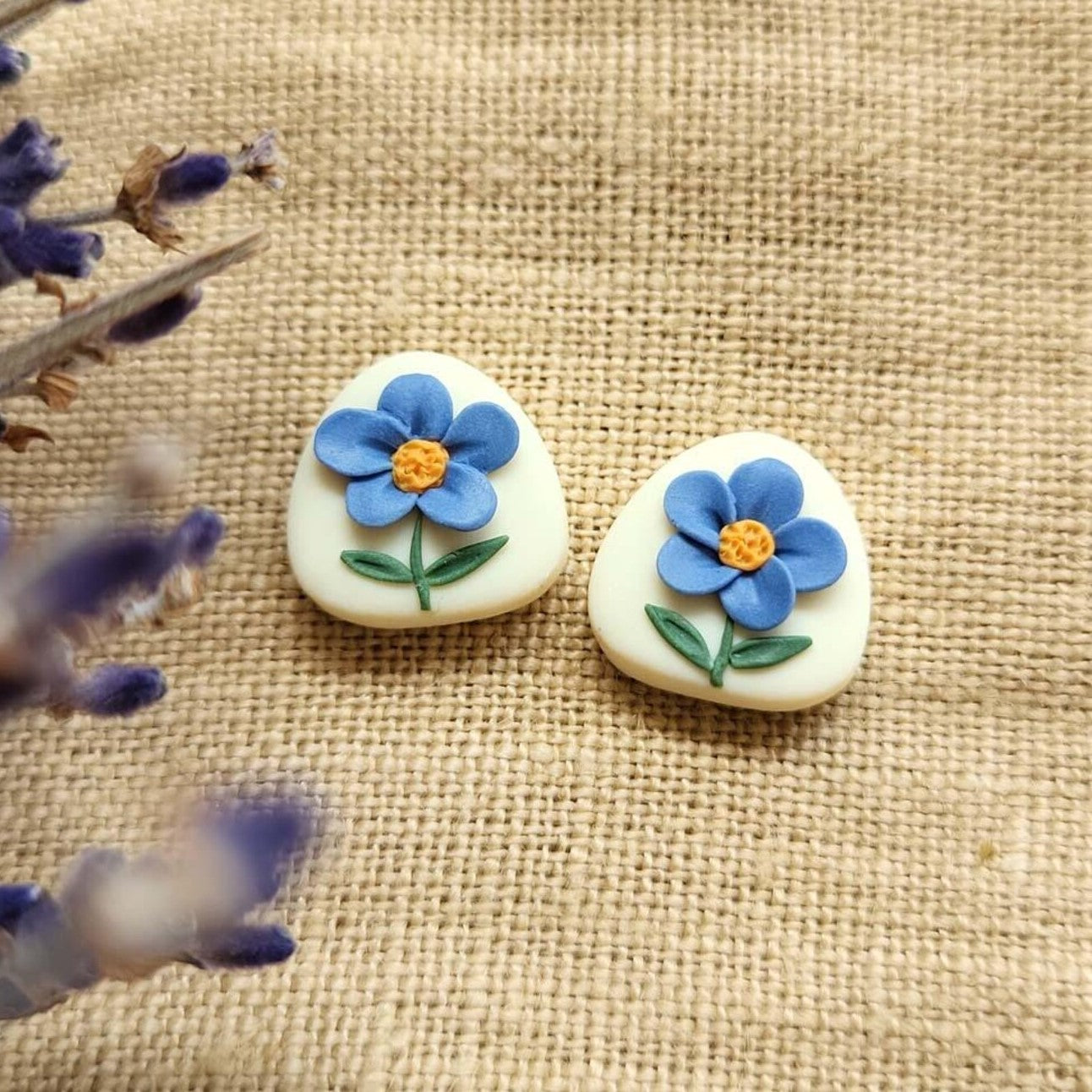 For-get-me-not flower stud earrings polymer clay - Rankų darbo auskarai smeigtukai su neužmirštuolių motyvais
