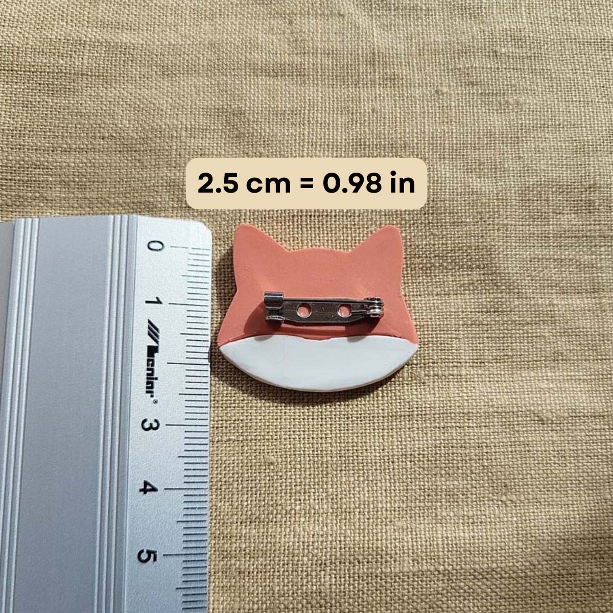 Cute red fox pin handmade gift - Rankų darbo sagė „Lapė“ 