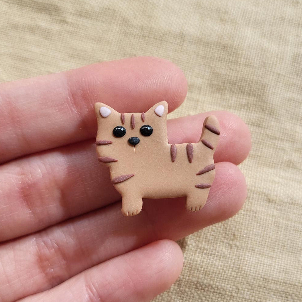 Handmade Cute Cat pin - Rankų darbo sagė katė
