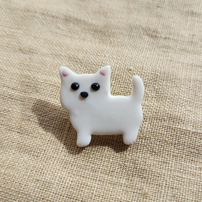 White Cat pin - Rankų darbo sagė katė