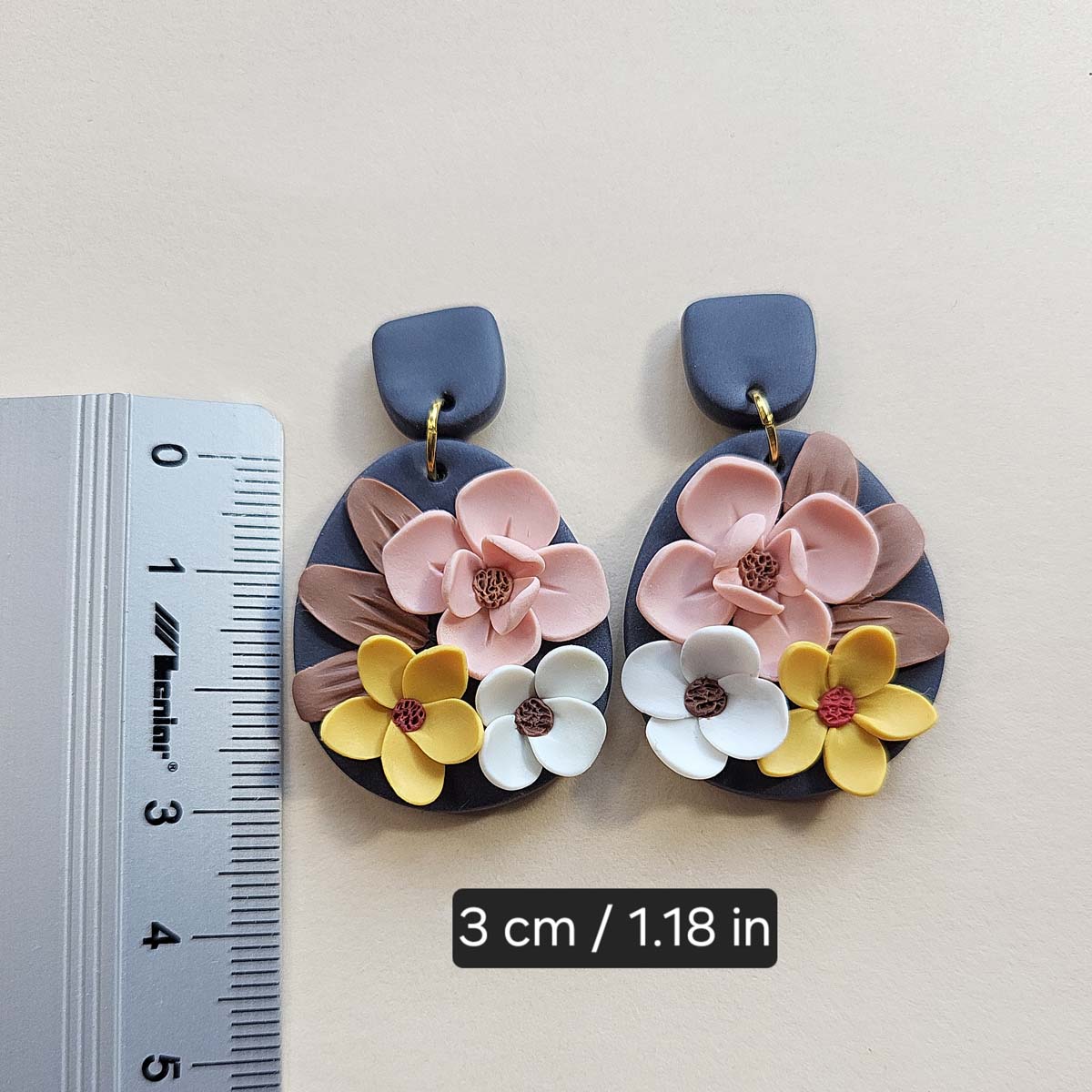Handmade cute flower polymer clay earrings gift for her - Rankų darbo auskarai su gėlėmis