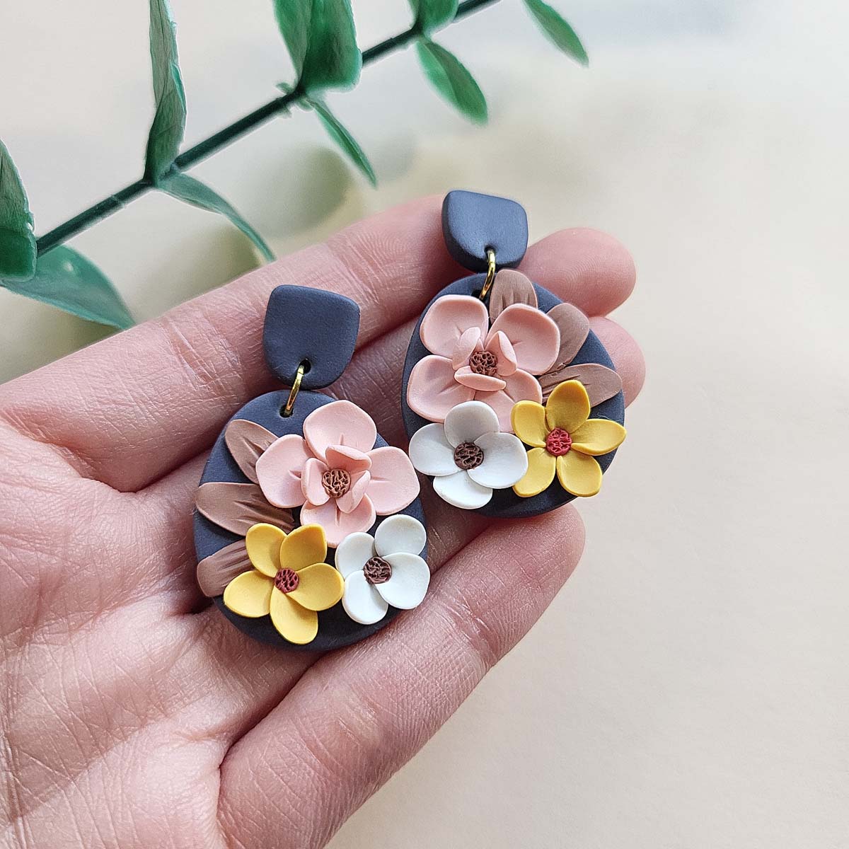 Cute flower polymer clay earrings handmade gift for her - Rankų darbo auskarai su gėlėmis