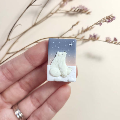 Handmade polar bear brooch, polymer clay polar bear jewelry gift – Rankų darbo sagė su baltuoju lokiu