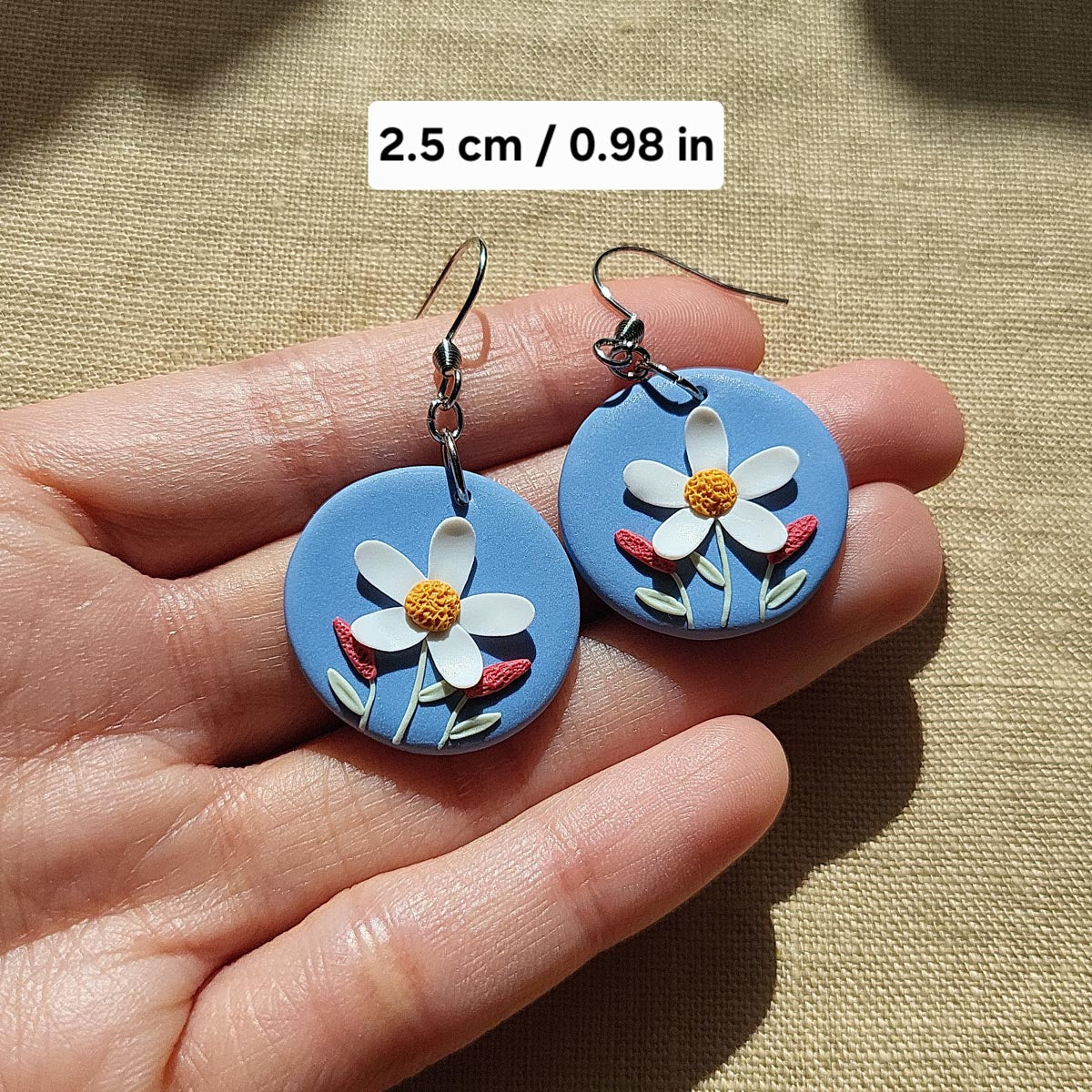 Handmade dainty flower polymer clay earrings - Rankų darbo auskarai su gėlių motyvais