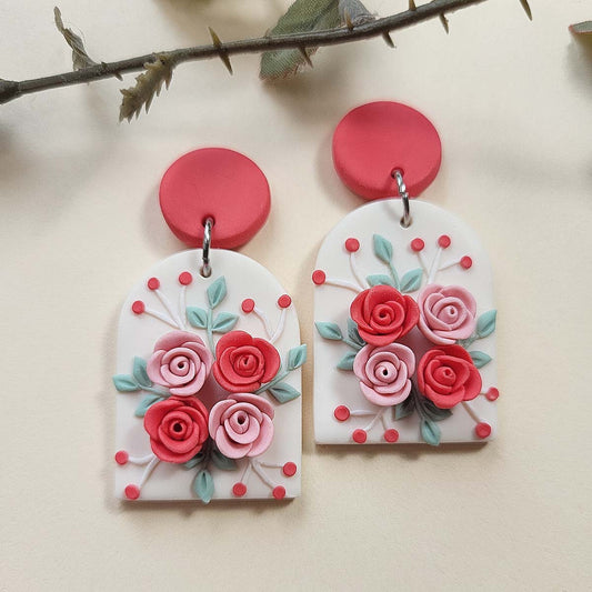 Handmade rose polymer clay earrings - Ranku darbo auskarai su rozemis.