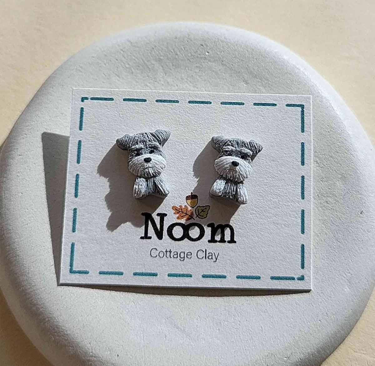 Schnauzer dog stud earrings, cute Schnauzer jewelry gift – Rankų darbo smeigiami auskarai su šnauceriu