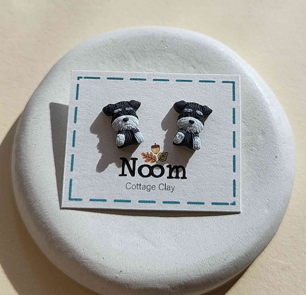 Schnauzer dog stud earrings, cute Schnauzer jewelry gift – Rankų darbo smeigiami auskarai su šnauceriu