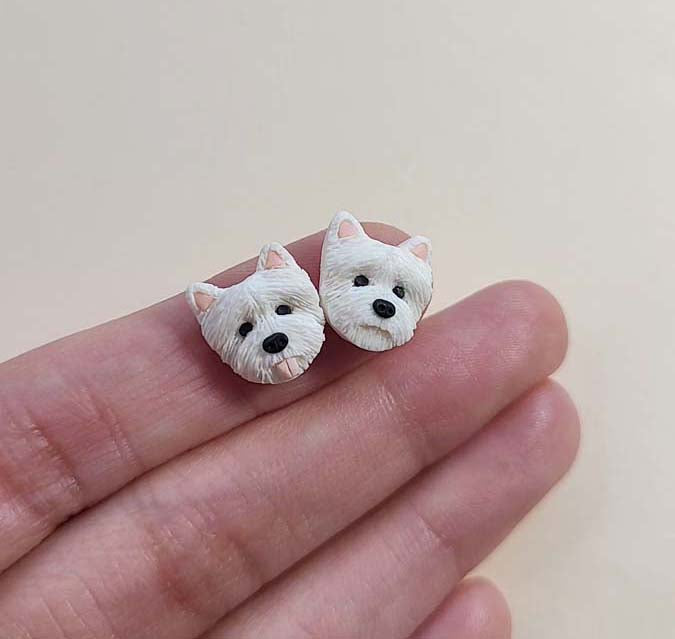 Handmade Westie dog stud earrings, polymer clay dog jewelry gift – Rankų darbo smeigiami auskarai su Vakarų Highland baltoji terjeras