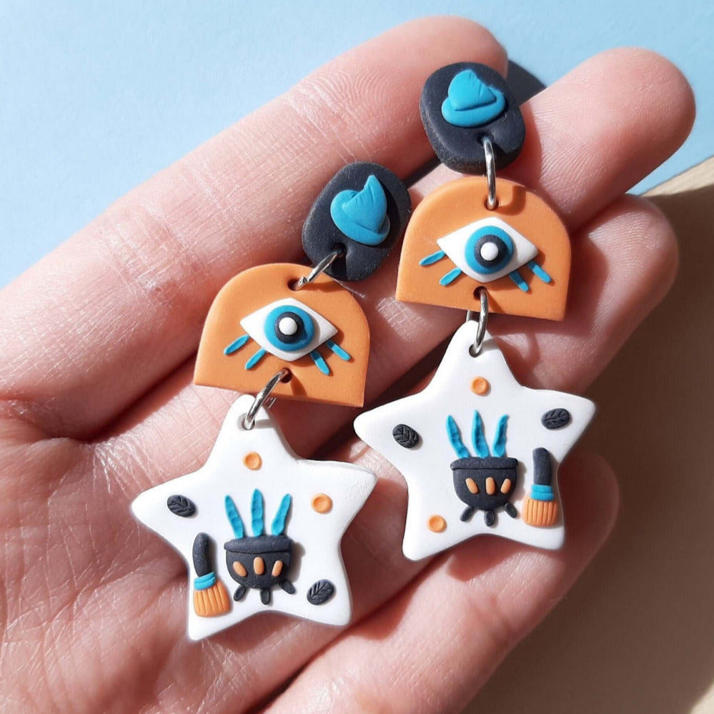 Boucles d'oreilles yeux maléfiques • Boucles d'oreilles sorcière • Bijoux Halloween • Effrayant • Argile polymère