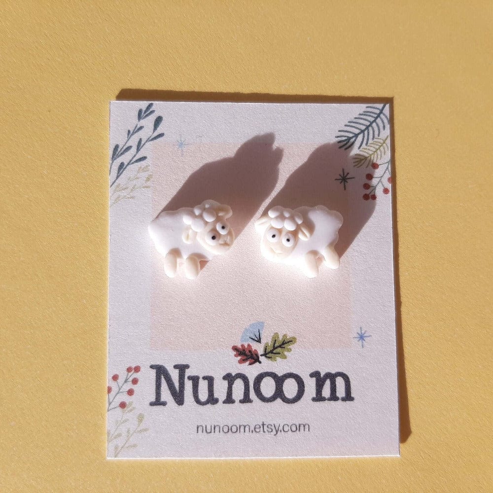 Pendientes de botón de oveja diminuta, pendientes de arcilla polimérica, regalo de animal de granja, lindos y divertidos