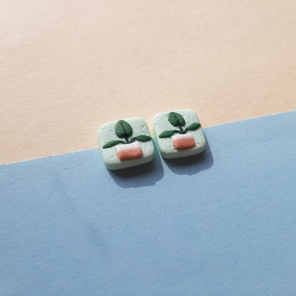 Blatt-Steckerohrringe, Pflanzen-Ton-Ohrringe, handgefertigte Polymer-Ton-Ohrringe, Geschenk für Pflanzenliebhaberinnen