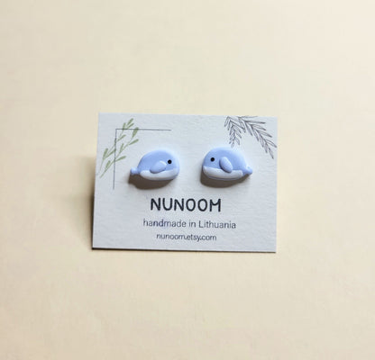Boucles d'oreilles petites baleines • Boucles d'oreilles créatures marines • Bijoux en pâte polymère • Cadeau pour fille