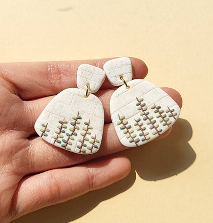 Farnblatt-Ohrringe | Handgefertigter Schmuck aus Polymer Clay