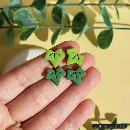 Ohrstecker mit grünem Blatt, Efeublatt-Ohrringe, Boho-Ton-Ohrringe, handgefertigter Schmuck, Frühling, Sommer