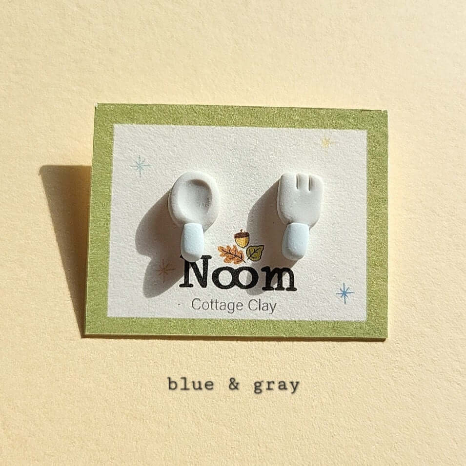Boucles d'oreilles puces mini cuillère et fourchette • Bijoux en argile polymère • Boucles d'oreilles mignonnes • Cadeaux à moins de 20