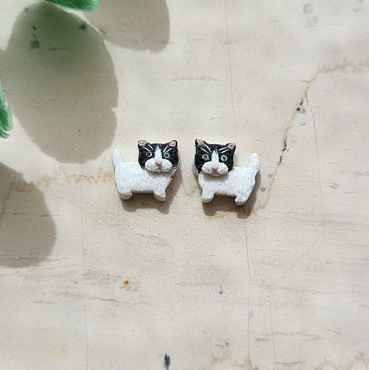 cute tiny cat stud earrings