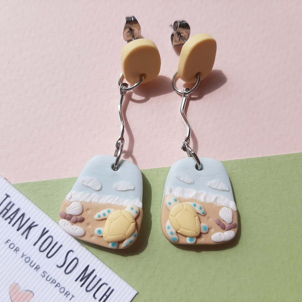 Boucles d'oreilles tortue de mer, boucles d'oreilles en argile, bijoux faits main, boucles d'oreilles pendantes et tombantes, mignonnes, inspirées par la nature
