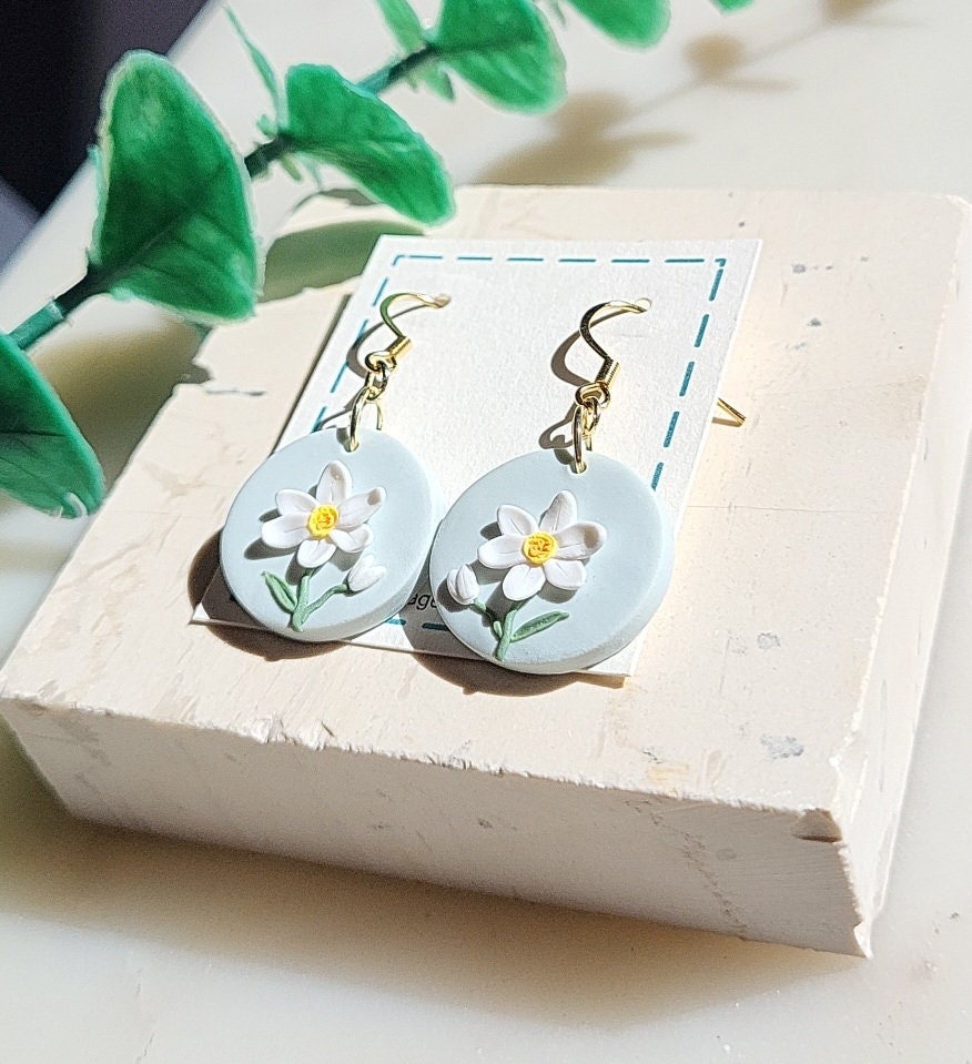 birth flower jewelry