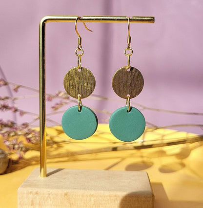 Pendientes pequeños minimalistas de círculo de arcilla