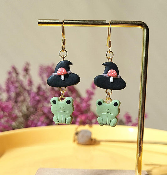 cute dangle frog earrings
