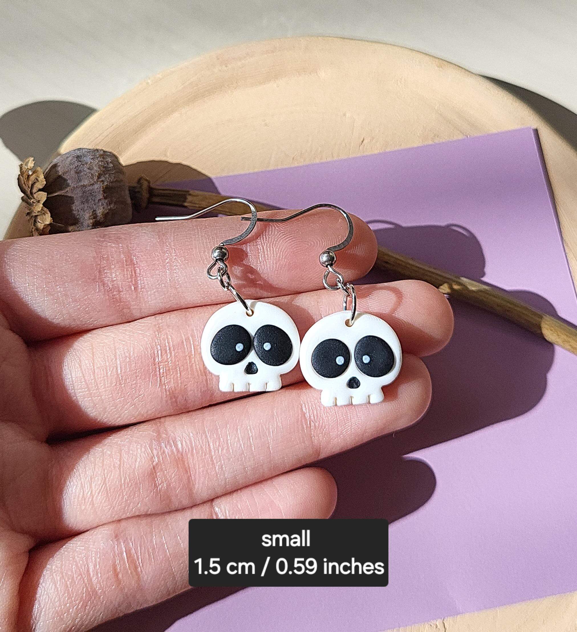 Petites boucles d'oreilles crâne mignon effrayant squelette bijoux faits main boucles d'oreilles Halloween