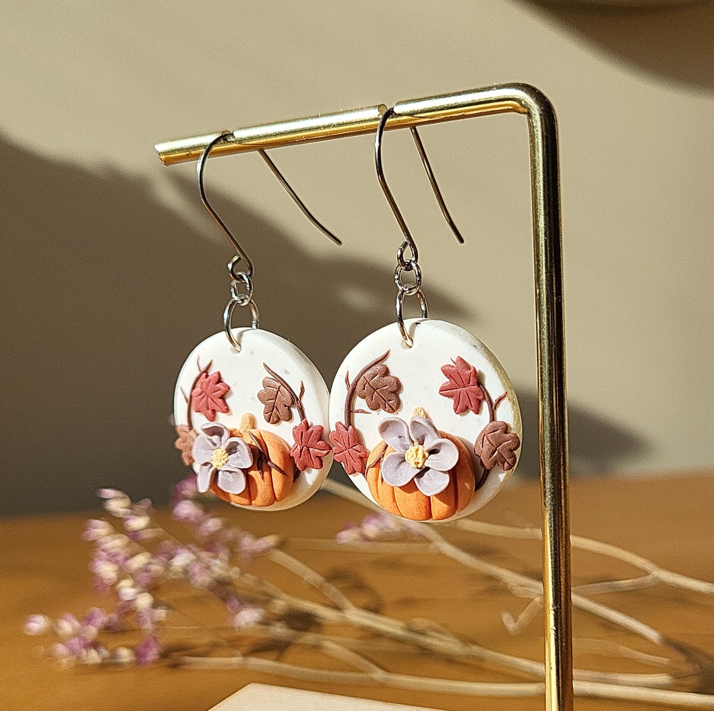 Pendientes de calabaza otoñal | Pendientes de arcilla polimérica | Joyas de flores de otoño | Regalo único hecho a mano para mujeres