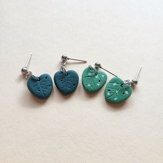 Dangle Monstera leaf earrings